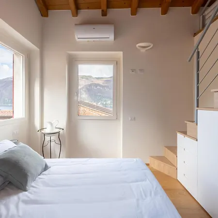 New Stone House View - 2 * 勒泽诺