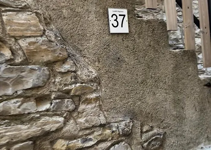 New Stone House View - 2 Лезено